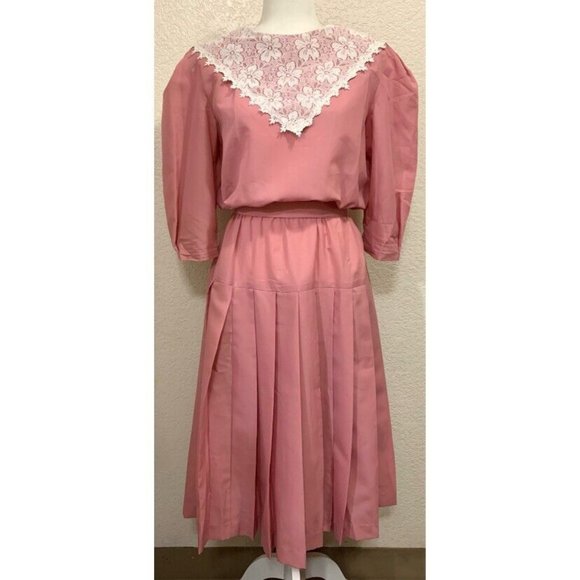 Handmade Vintage 70s/80s Dusty Pink Triangle Lace Bib Pleated Dress - Picture 1 of 7